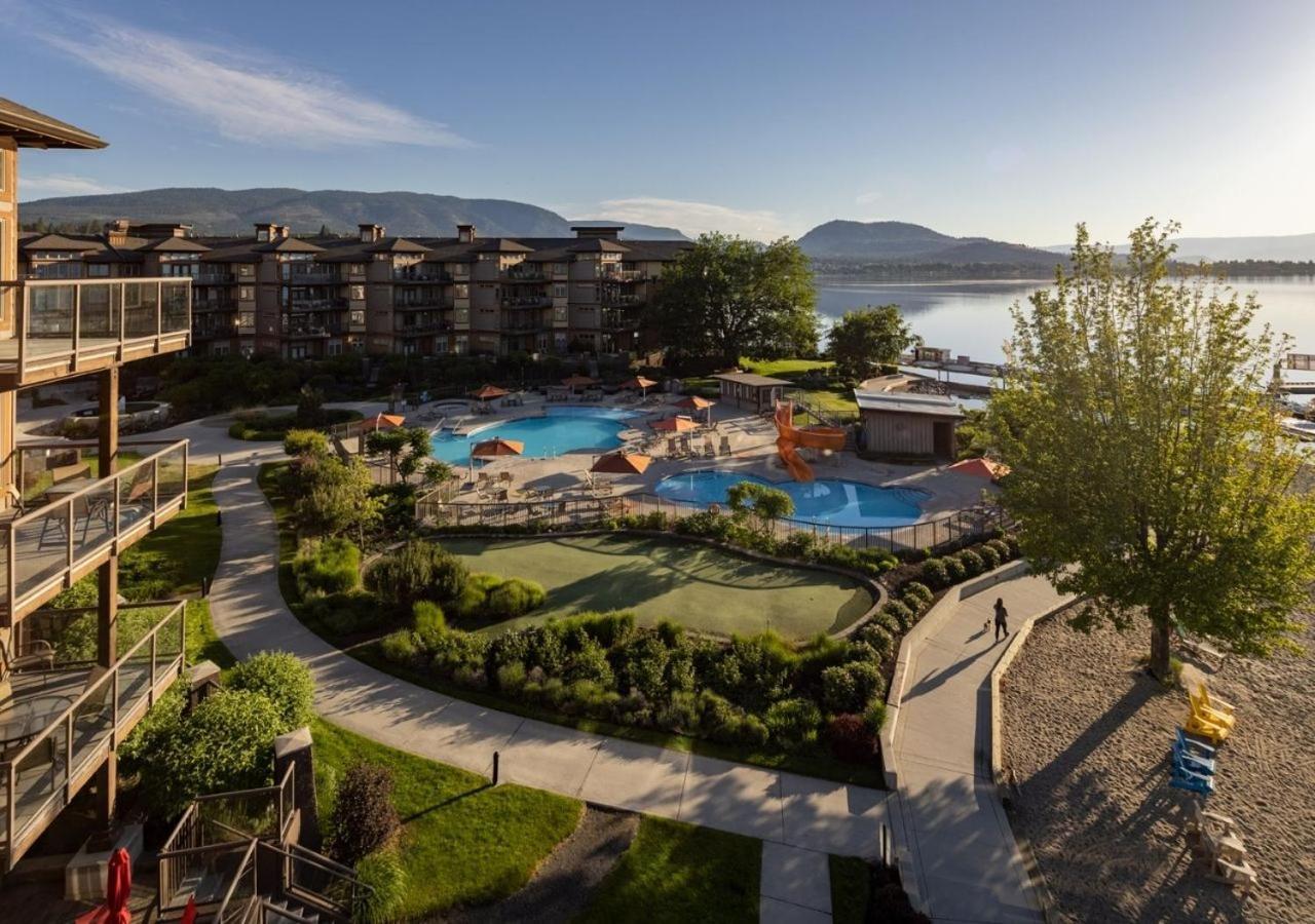 The Cove Lakeside Resort เวสต์ เคโลว์นา ภายนอก รูปภาพ