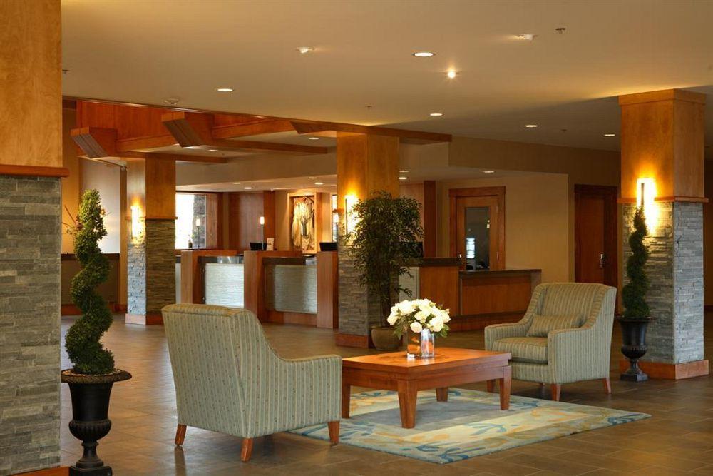 The Cove Lakeside Resort เวสต์ เคโลว์นา ภายใน รูปภาพ